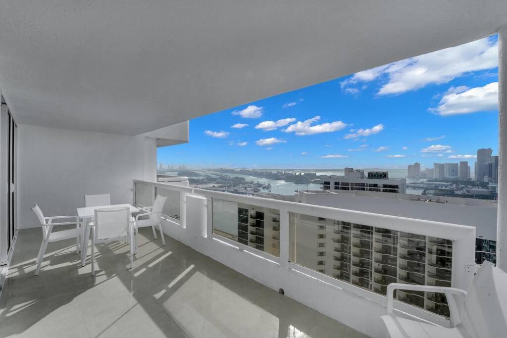 Shades Of Miami Sky Penthouse! Newly Renovated Leilighet Eksteriør bilde