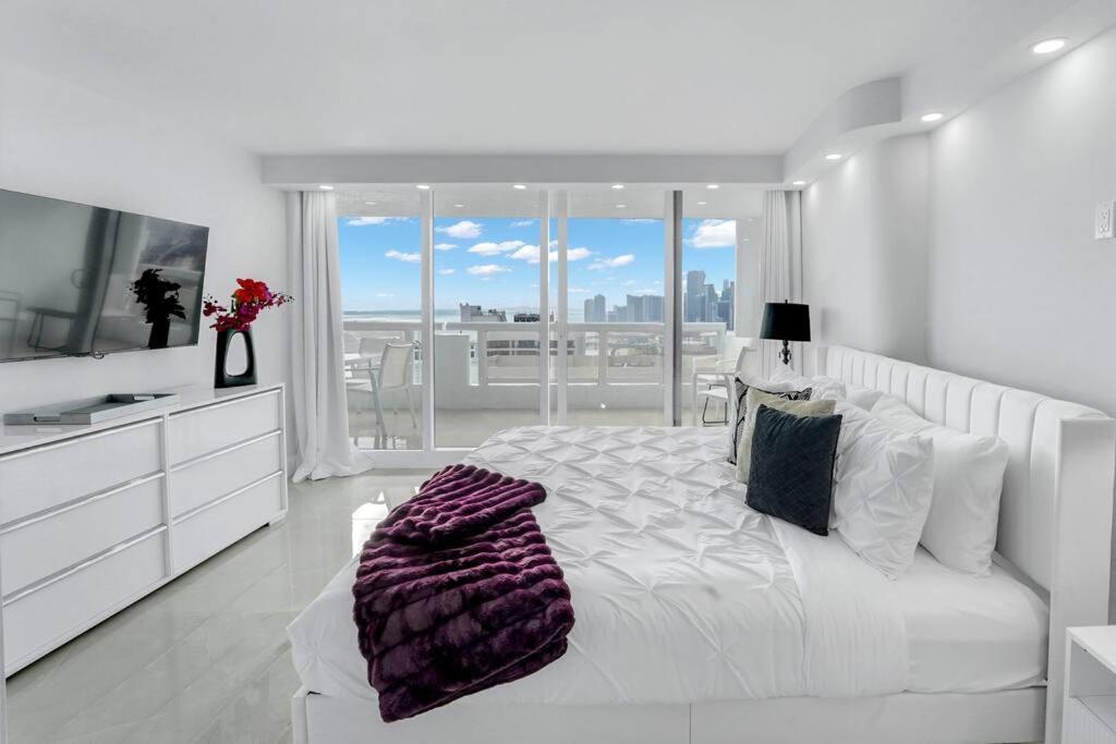 Shades Of Miami Sky Penthouse! Newly Renovated Leilighet Eksteriør bilde