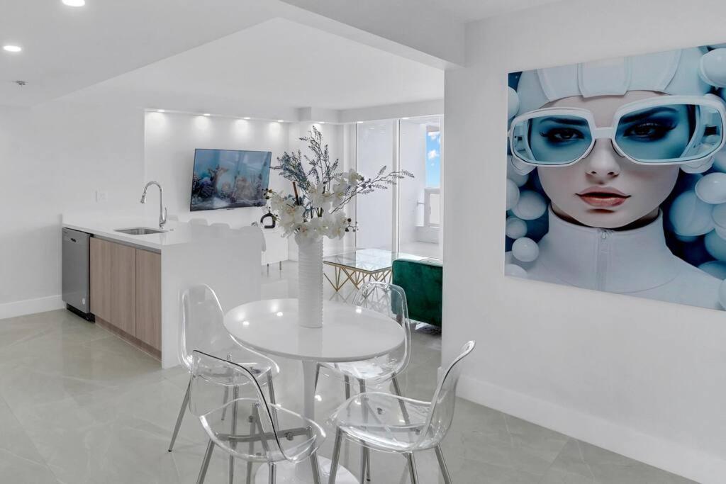 Shades Of Miami Sky Penthouse! Newly Renovated Leilighet Eksteriør bilde